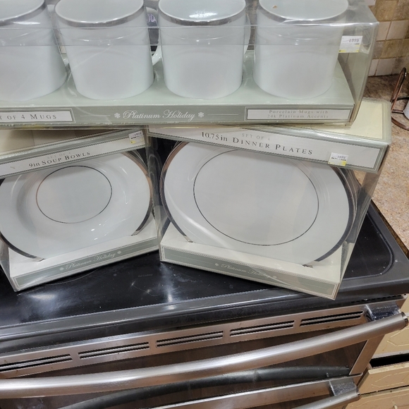 Plate and mug set